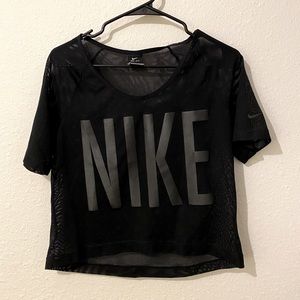 NIKE WOMENS MESH dry fit tee medium